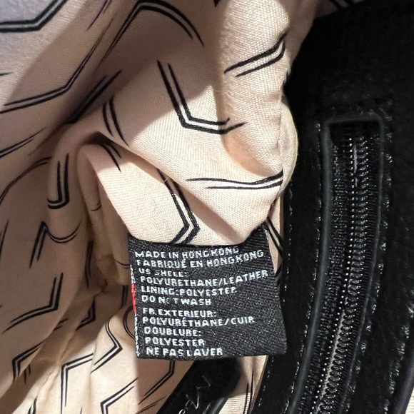 Moda Luxe black leather bag with adjustable strap - Picture 4 of 6